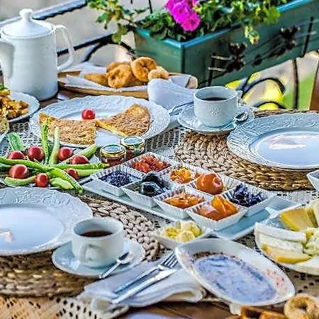 Cunda Esen Hotel Ayvalı